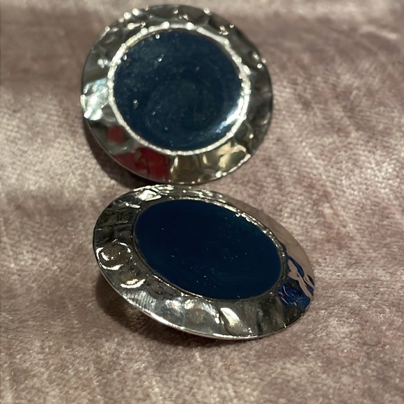 Vintage Hammered Metal Earrings - Picture 6 of 7